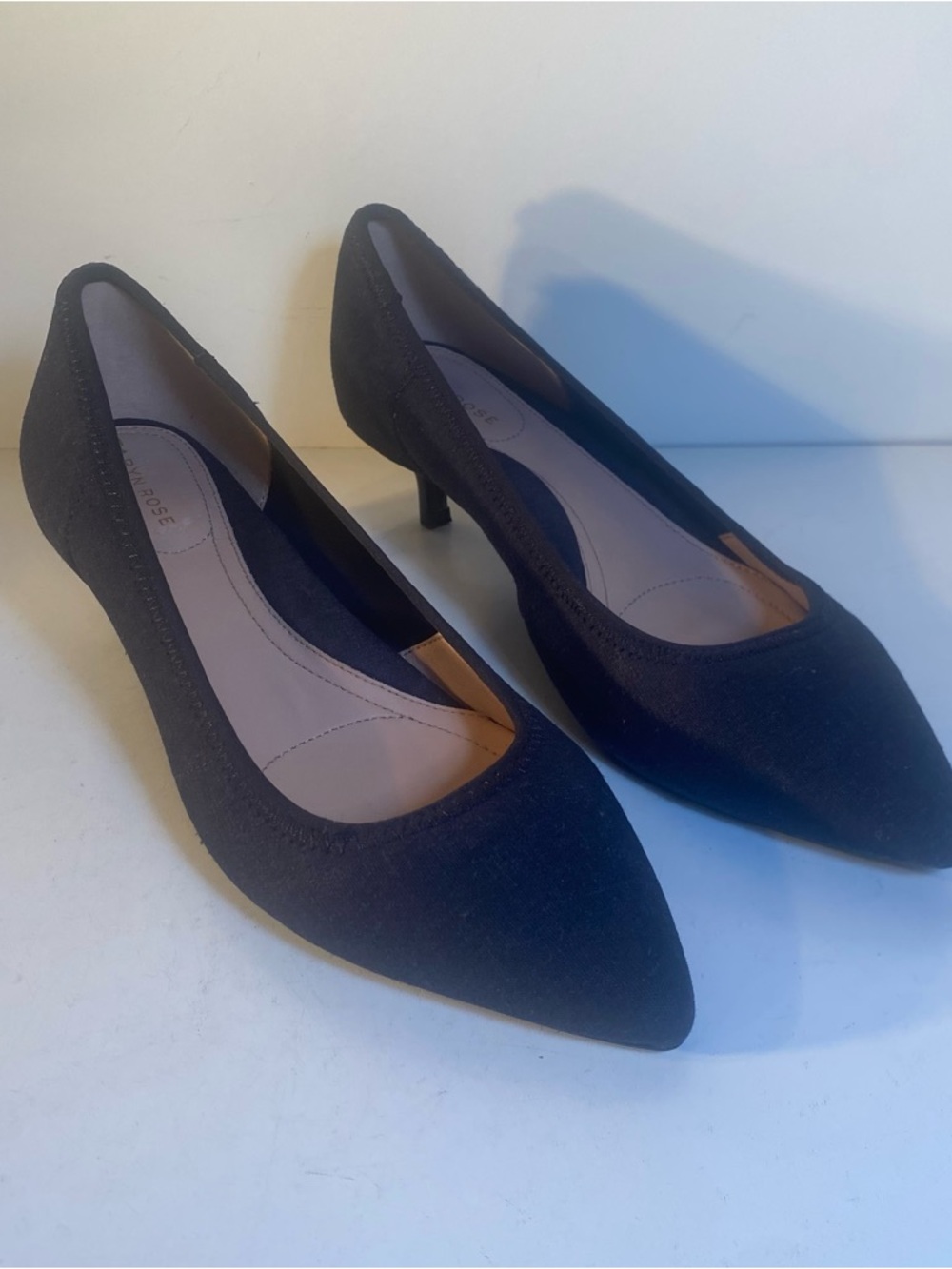 Taryn Rose Nicki Navy Fabric Kitten Heel Pumps Size 9.5